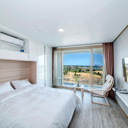 Go To Bed Resort Seogwipo-stad Buitenkant foto