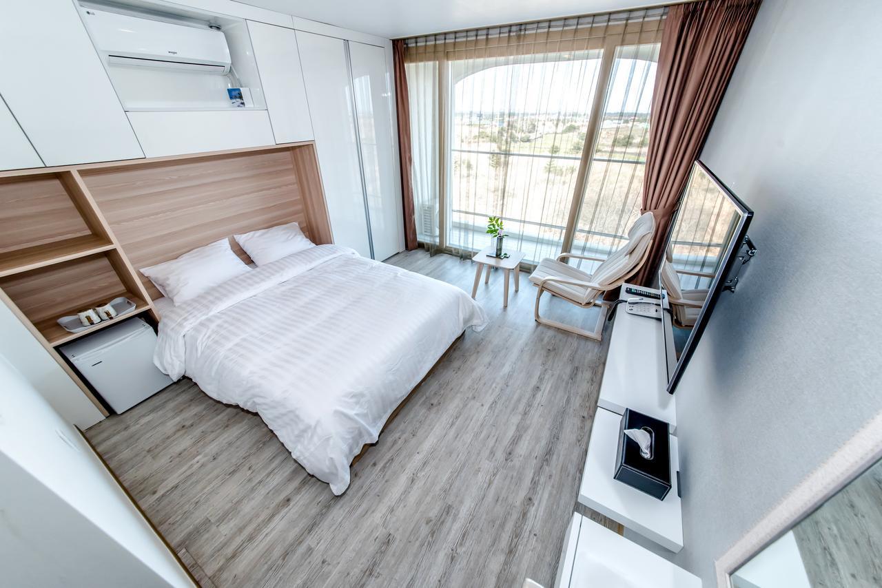 Go To Bed Resort Seogwipo-stad Buitenkant foto