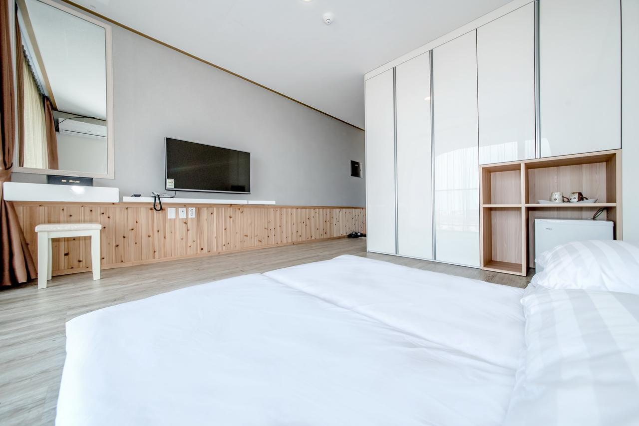 Go To Bed Resort Seogwipo-stad Buitenkant foto