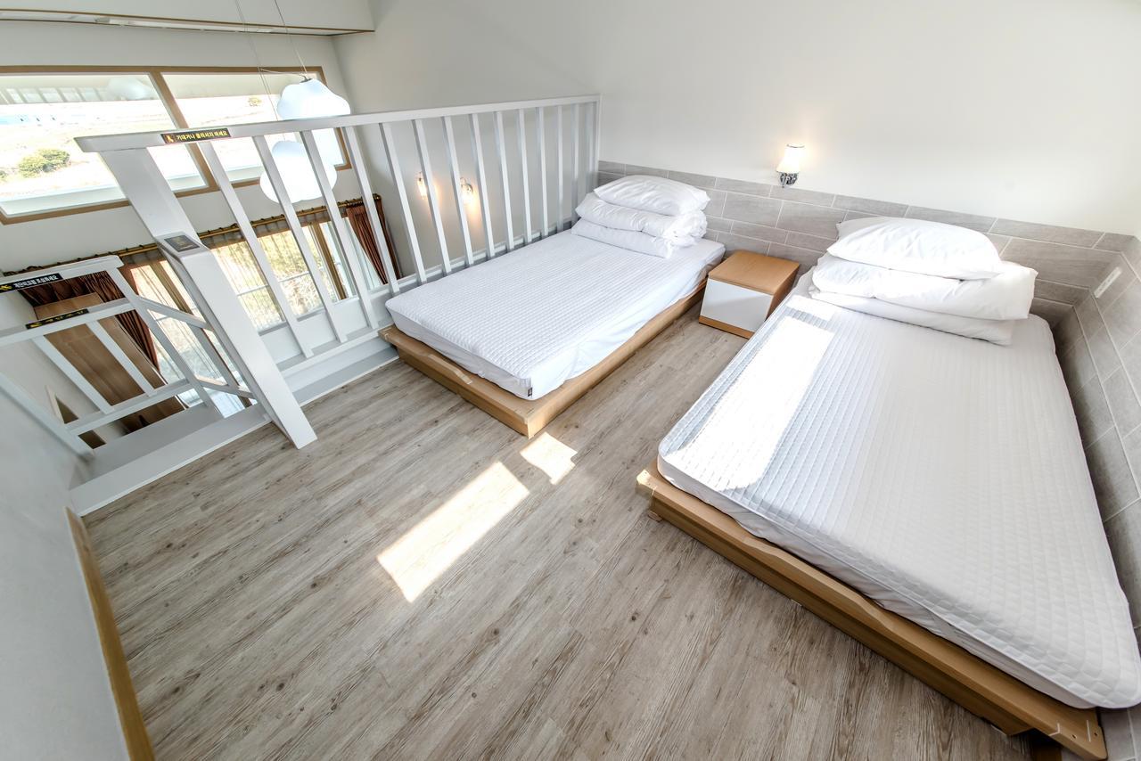 Go To Bed Resort Seogwipo-stad Buitenkant foto