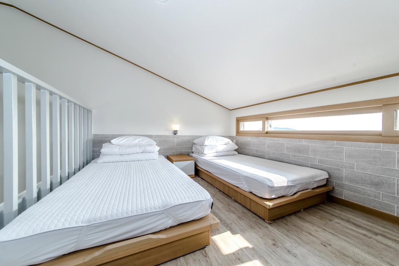 Go To Bed Resort Seogwipo-stad Buitenkant foto